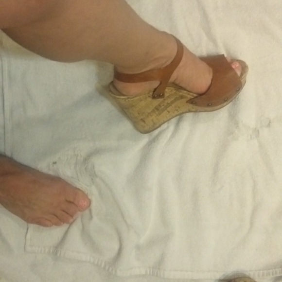 Shoes - Picture 6 of 10